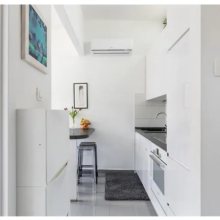 Banana Youth Apartament